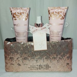 Baylis & harding bath kit with evening clutch bag